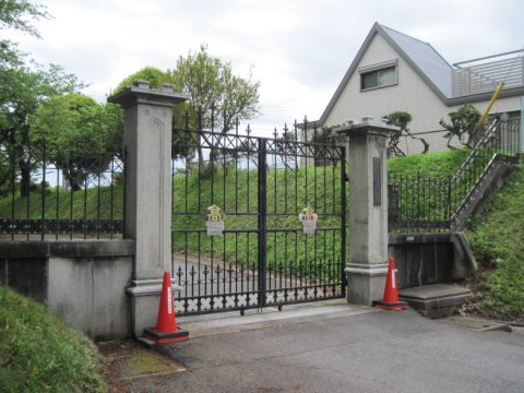 茨城県立土浦第一高校の門